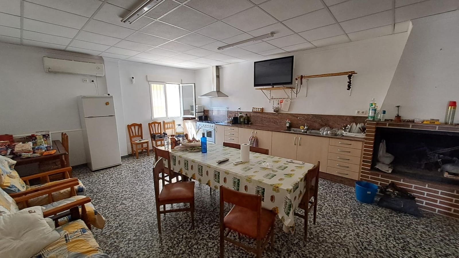 5 bedroom Finca/Country House for sale in Aguilas with garage - € 700,000 (Ref: 8652844)