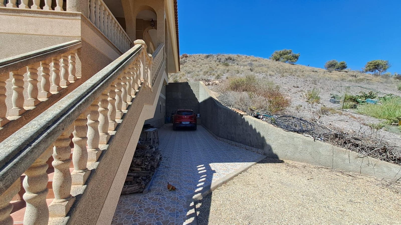 5 bedroom Finca/Country House for sale in Aguilas with garage - € 700,000 (Ref: 8652844)