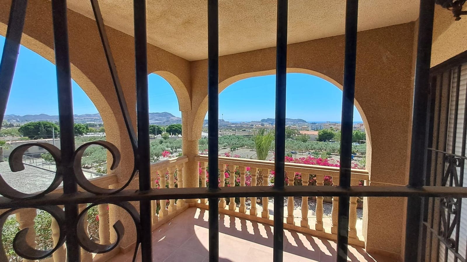 5 bedroom Finca/Country House for sale in Aguilas with garage - € 700,000 (Ref: 8652844)