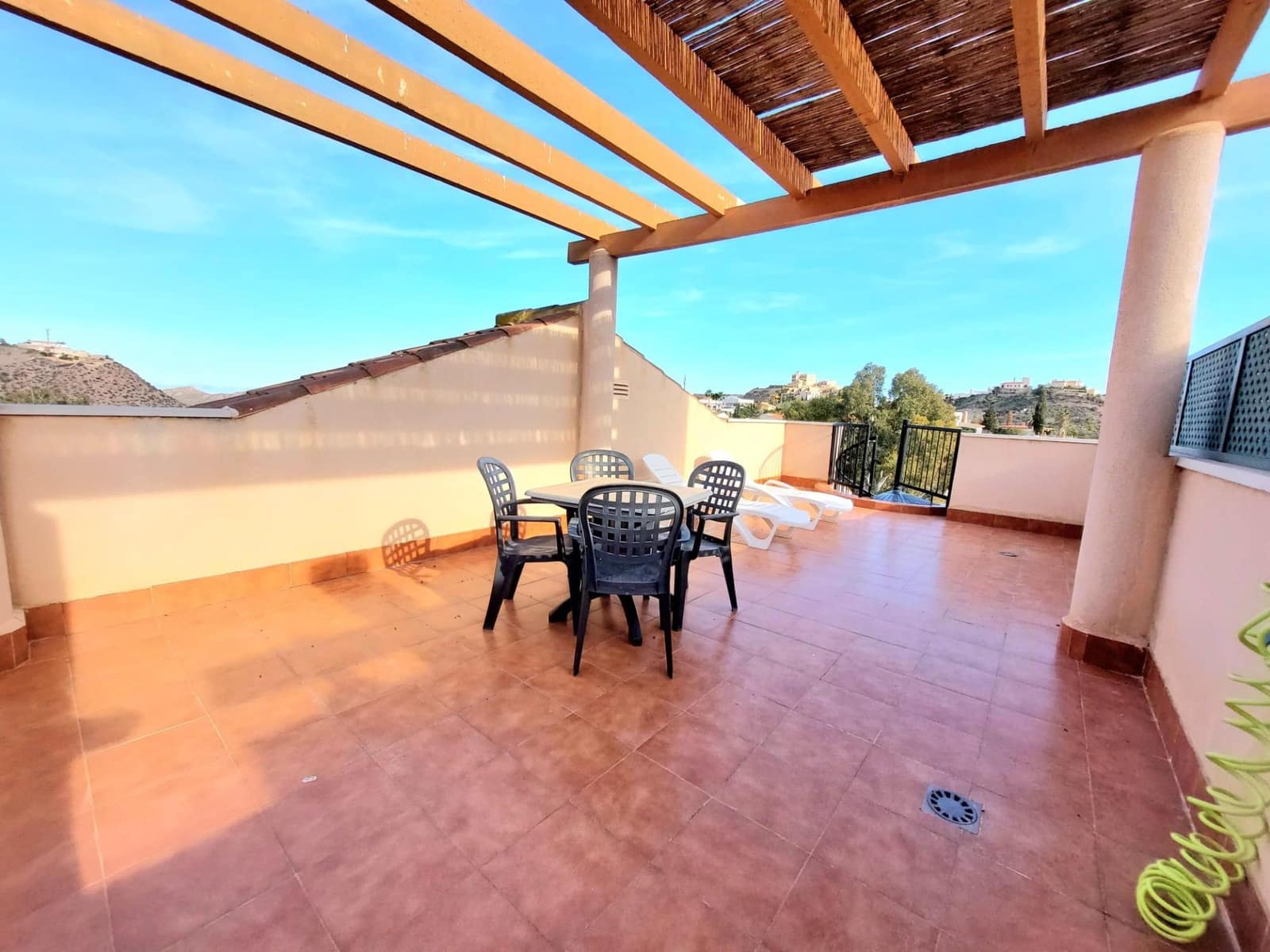 2 sypialnia Penthouse na sprzedaż w Los Collados z basenem garażem - 143 000 € (Ref: 8865330)