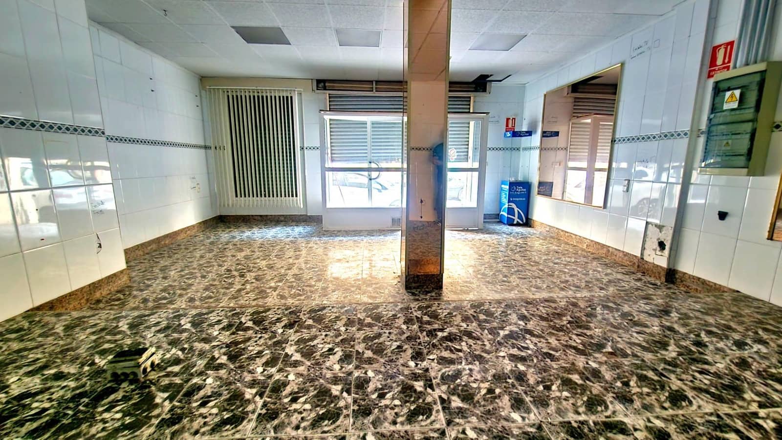 Commercial for sale in Aguilas - € 63,000 (Ref: 8888374)