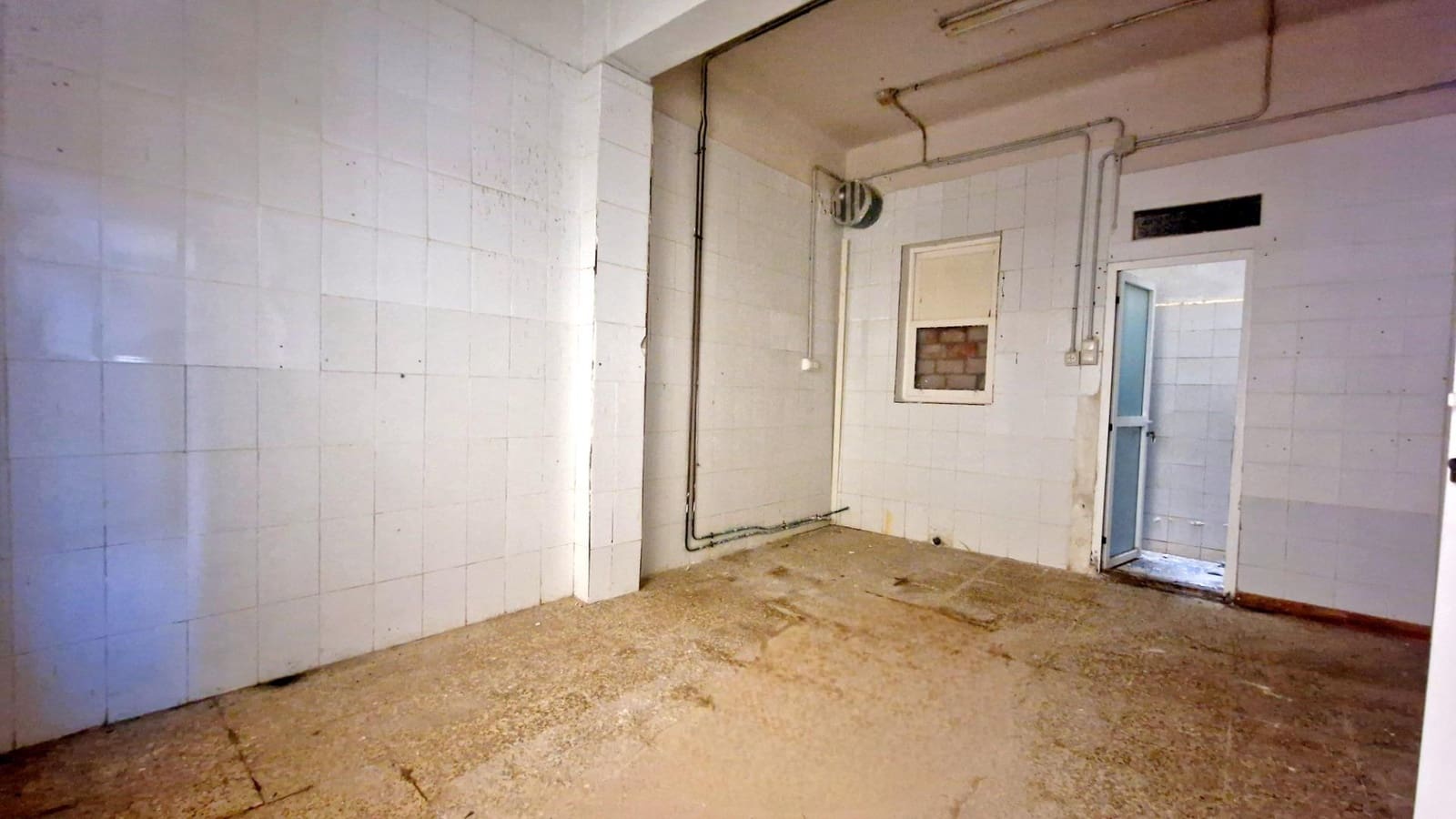 Commercial for sale in Aguilas - € 63,000 (Ref: 8888374)