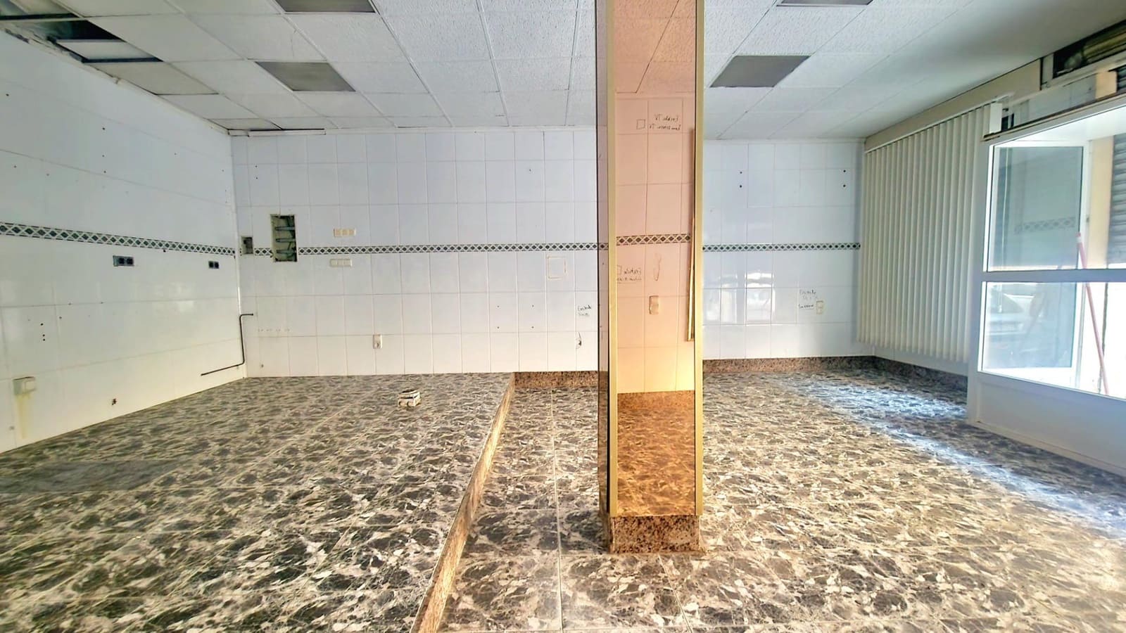 Commercial for sale in Aguilas - € 63,000 (Ref: 8888374)