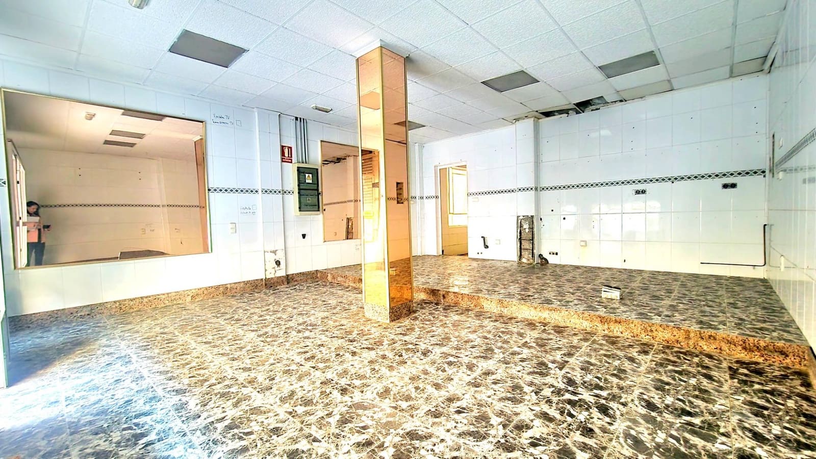 Commercial for sale in Aguilas - € 63,000 (Ref: 8888374)