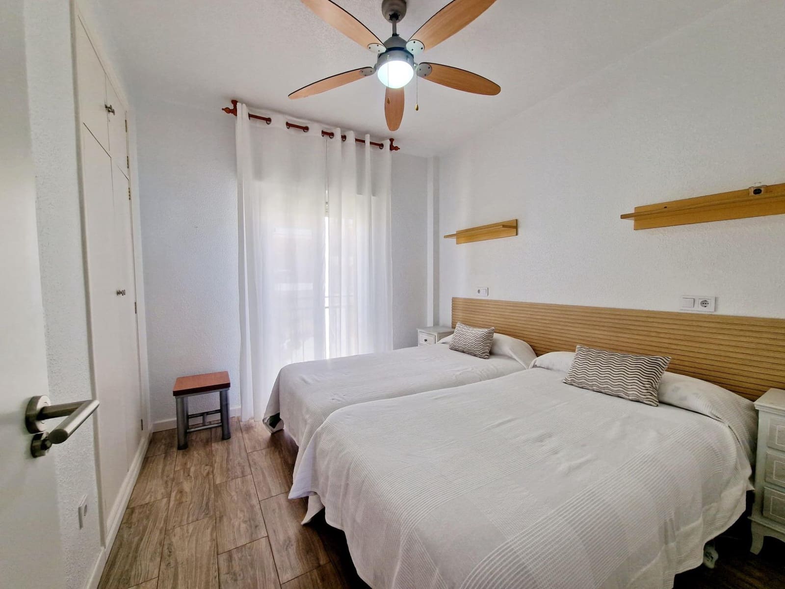 Ático de 2 habitaciones en San Juan de los Terreros en venta - 240.000 € (Ref: 8911400)