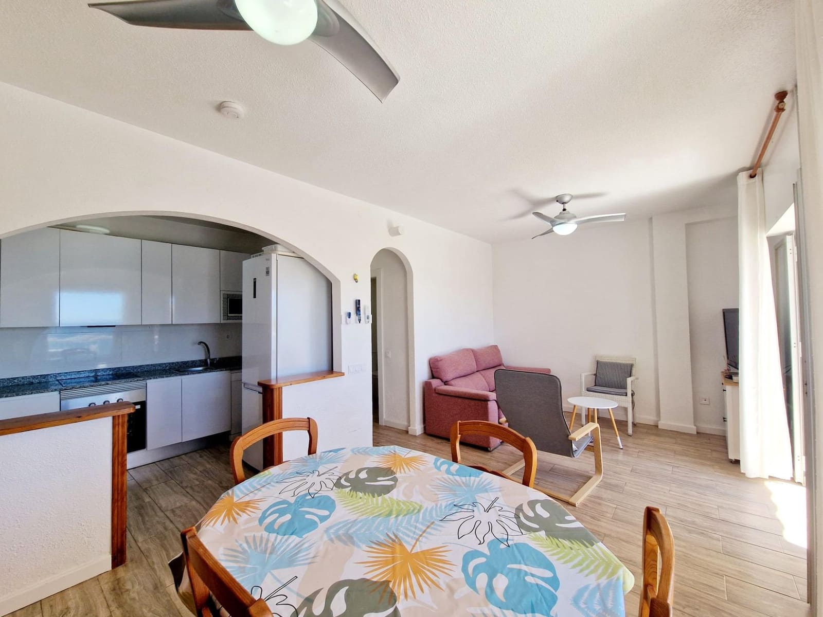 Ático de 2 habitaciones en San Juan de los Terreros en venta - 240.000 € (Ref: 8911400)