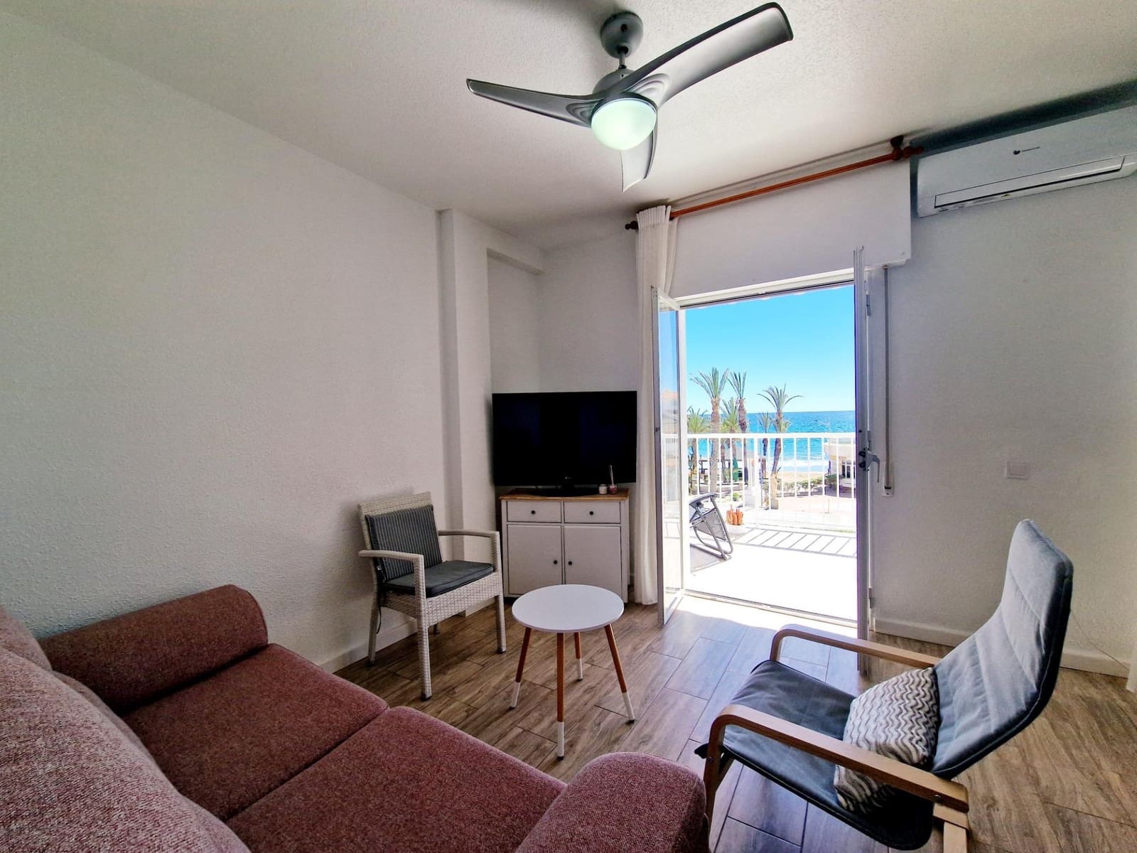 Ático de 2 habitaciones en San Juan de los Terreros en venta - 240.000 € (Ref: 8911400)