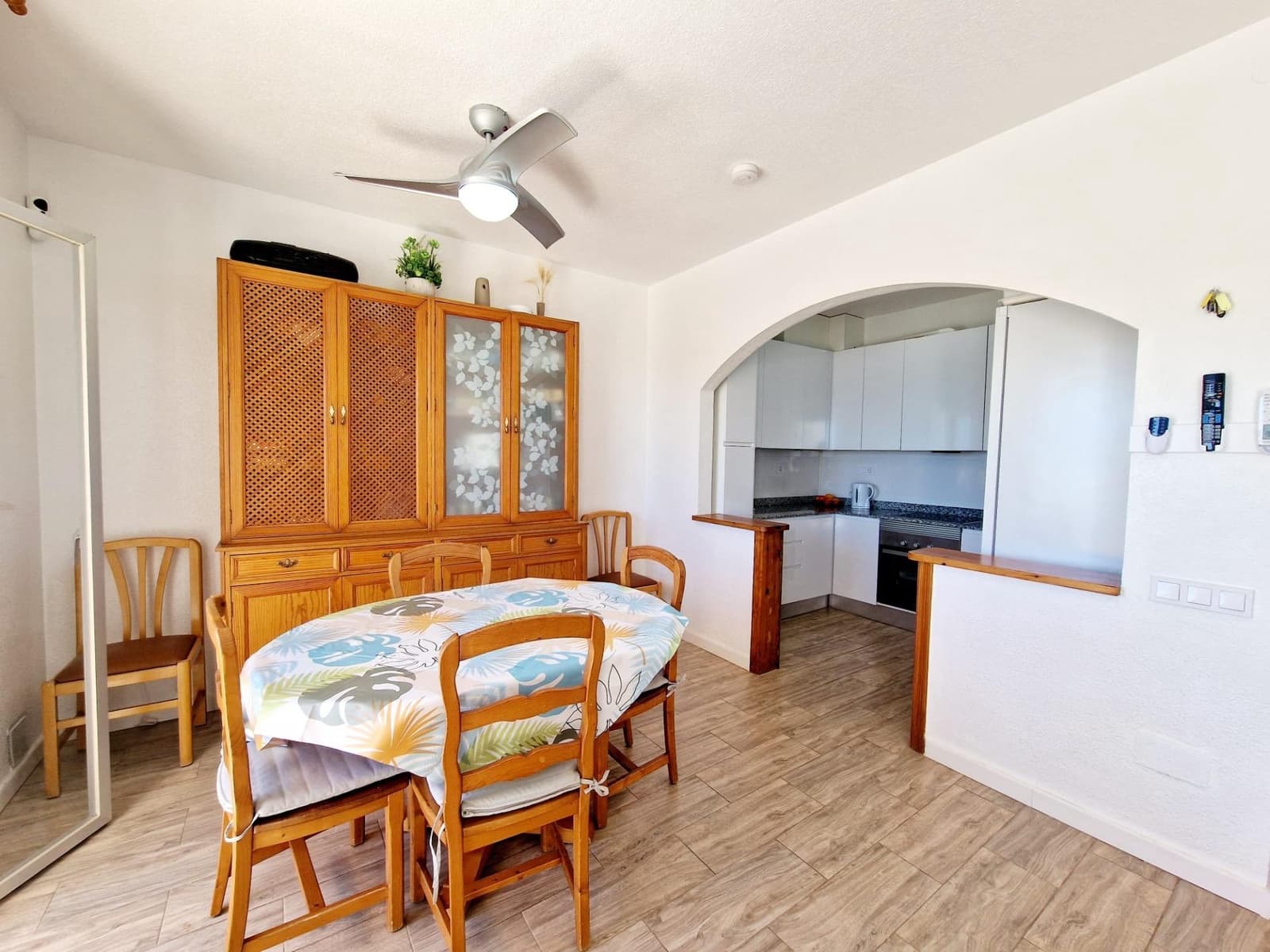 Ático de 2 habitaciones en San Juan de los Terreros en venta - 240.000 € (Ref: 8911400)