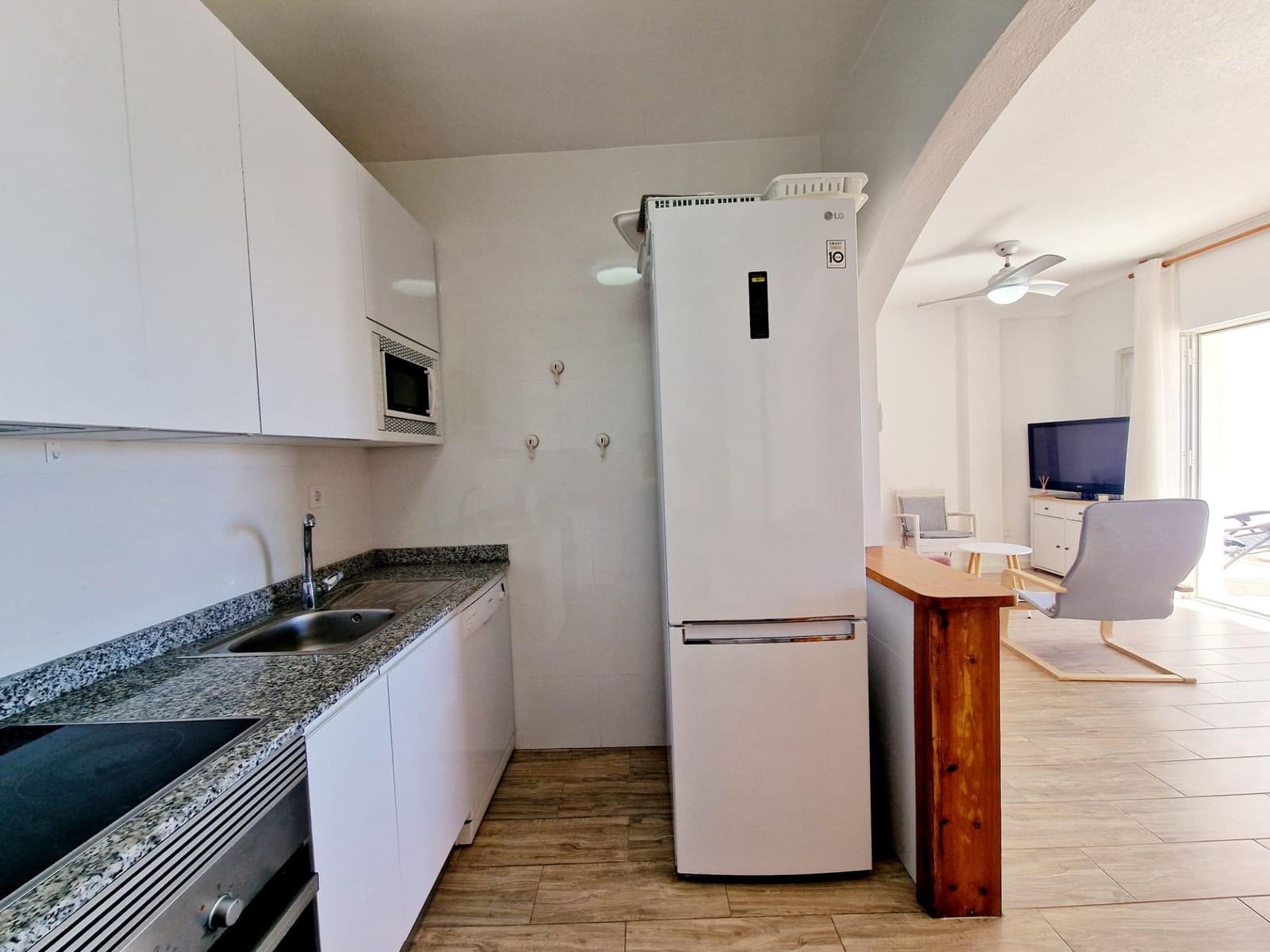 Ático de 2 habitaciones en San Juan de los Terreros en venta - 240.000 € (Ref: 8911400)