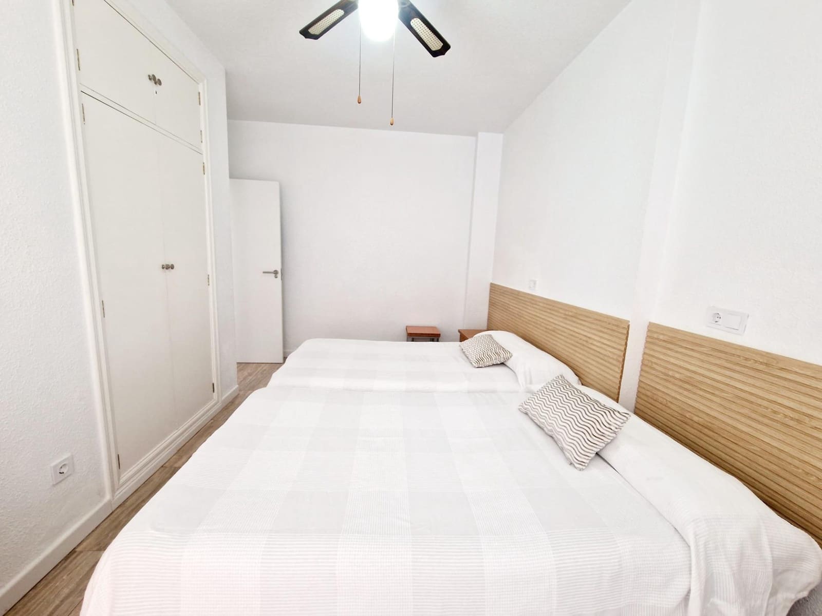 Ático de 2 habitaciones en San Juan de los Terreros en venta - 240.000 € (Ref: 8911400)