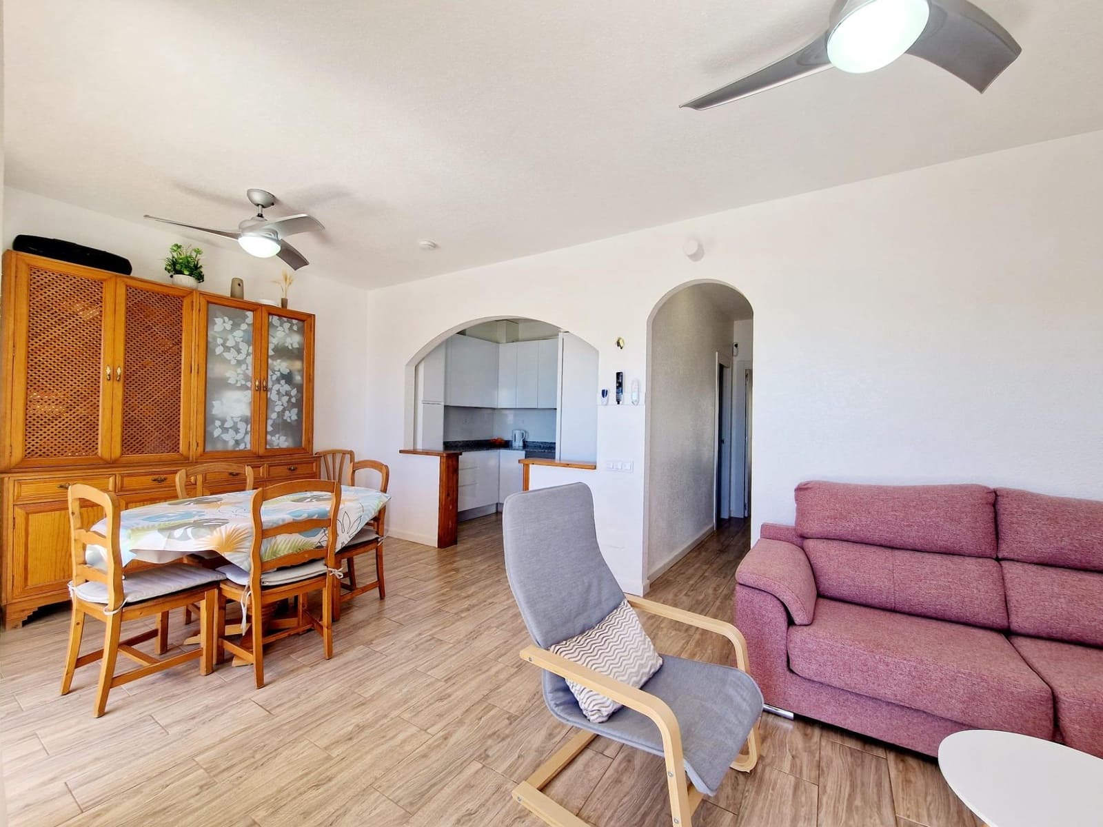 Ático de 2 habitaciones en San Juan de los Terreros en venta - 240.000 € (Ref: 8911400)