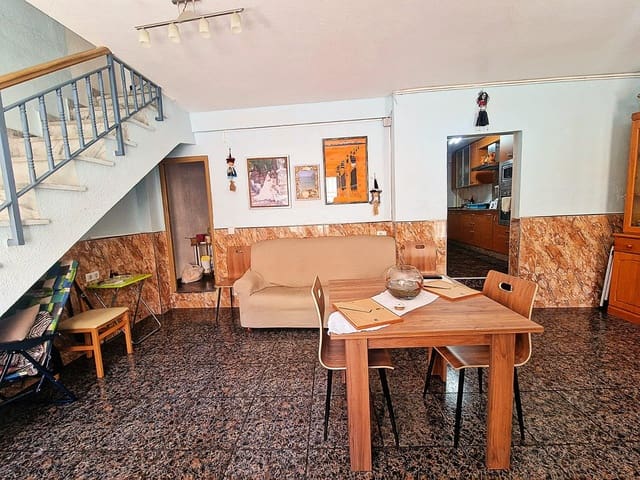 Casa de 4 habitaciones en Aguilas en venta - 125.000 € (Ref: 8923751)