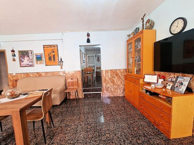 Casa de 4 habitaciones en Aguilas en venta - 125.000 € (Ref: 8923751)