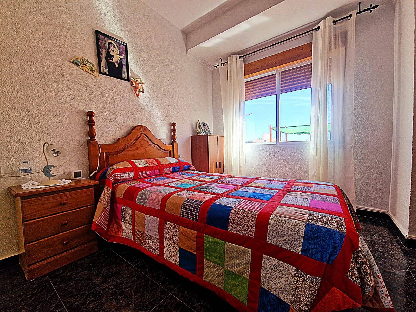 Casa de 4 habitaciones en Aguilas en venta - 125.000 € (Ref: 8923751)