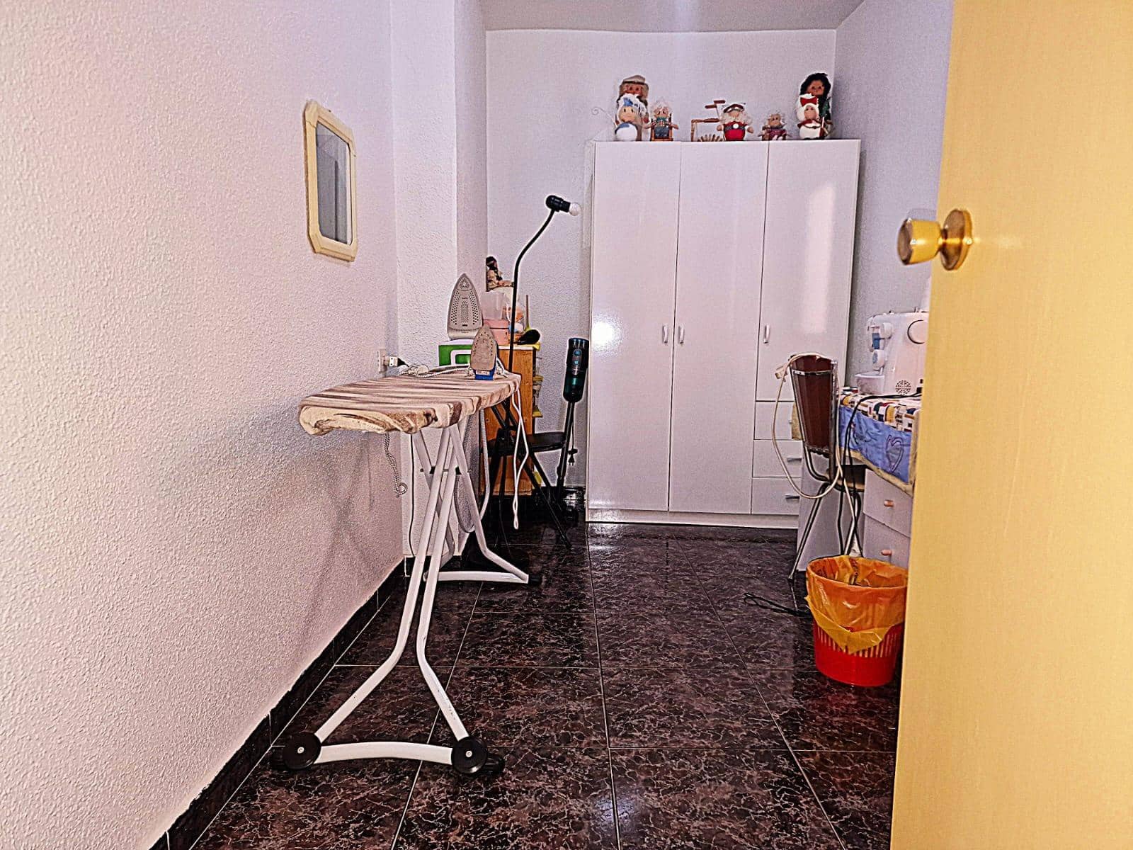 Casa de 4 habitaciones en Aguilas en venta - 125.000 € (Ref: 8923751)