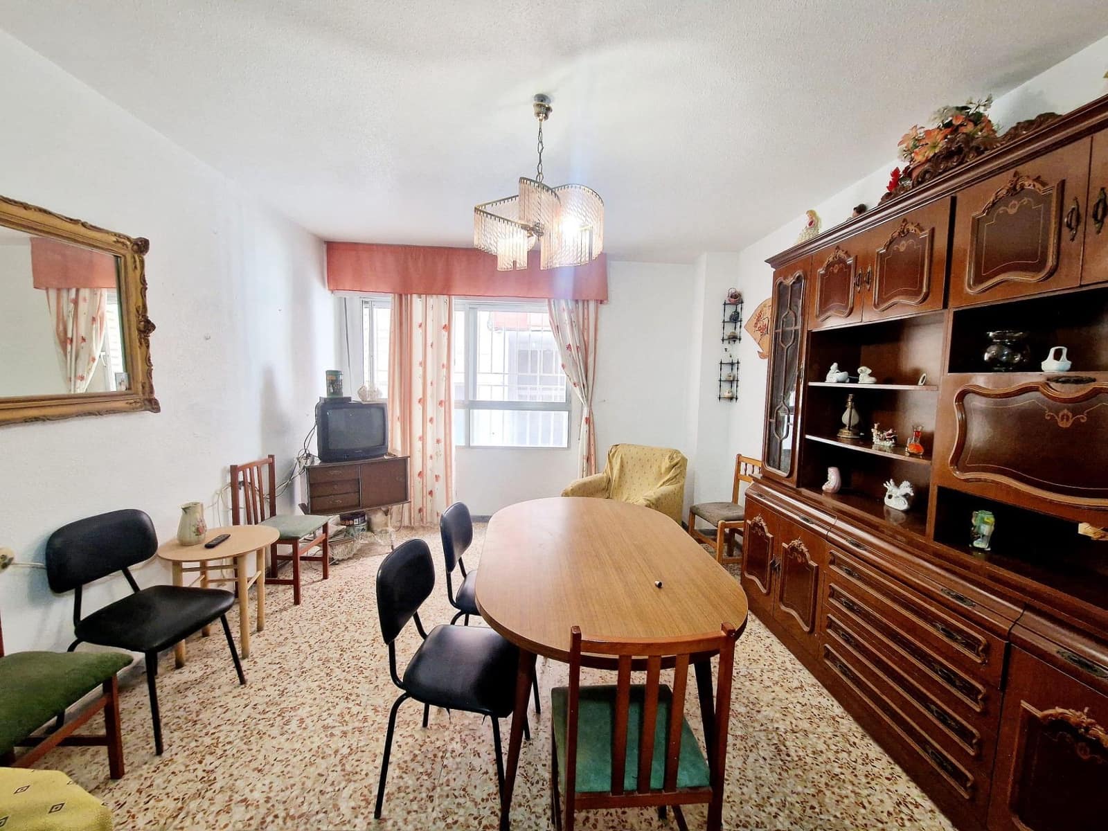 Piso de 3 habitaciones en Aguilas en venta con garaje - 135.000 € (Ref: 8993908)