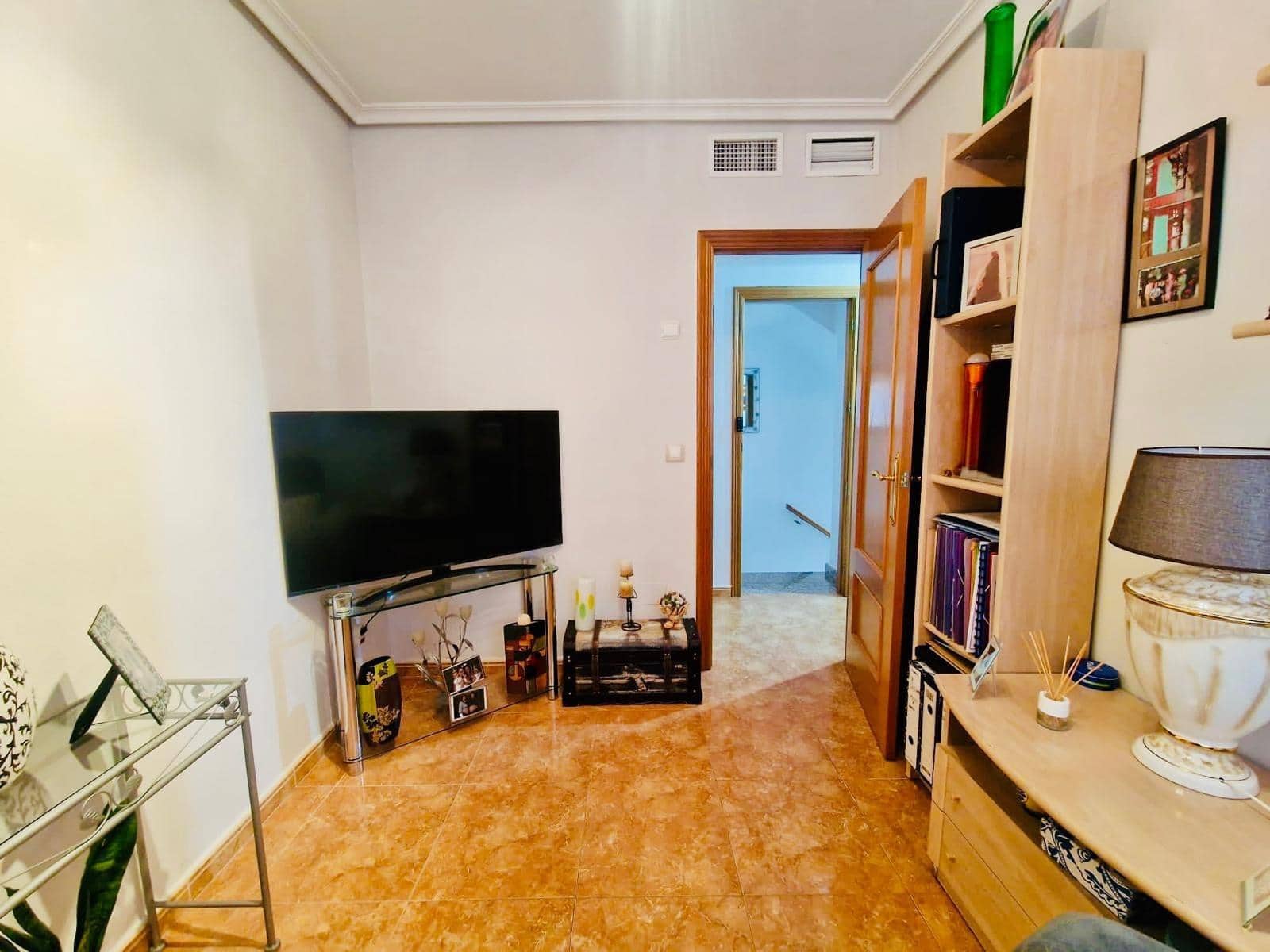 4 makuuhuone Huoneisto myytävänä paikassa Aguilas mukana 
autotalli - 250 000 € (Ref: 9622708)