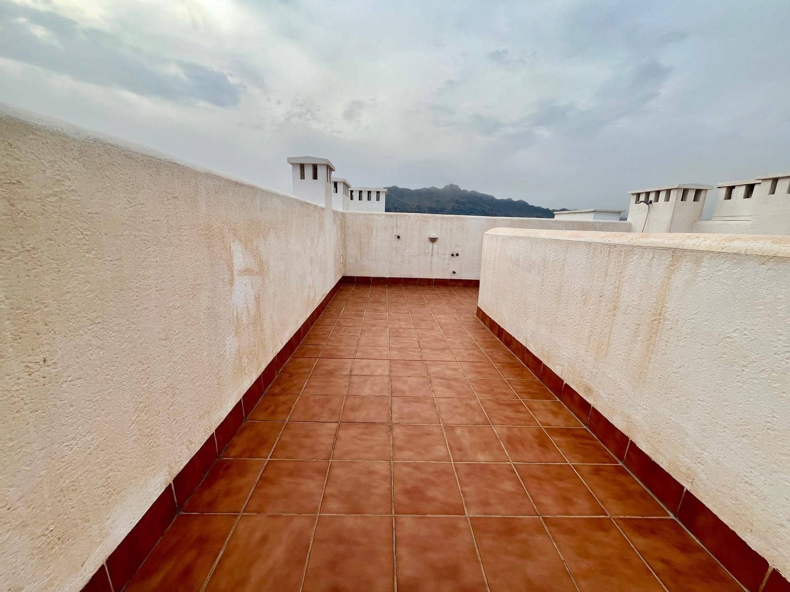 2 makuuhuone Kattohuoneisto myytävänä paikassa San Juan de los Terreros mukana uima-altaan 
autotalli - 235 000 € (Ref: 9622716)