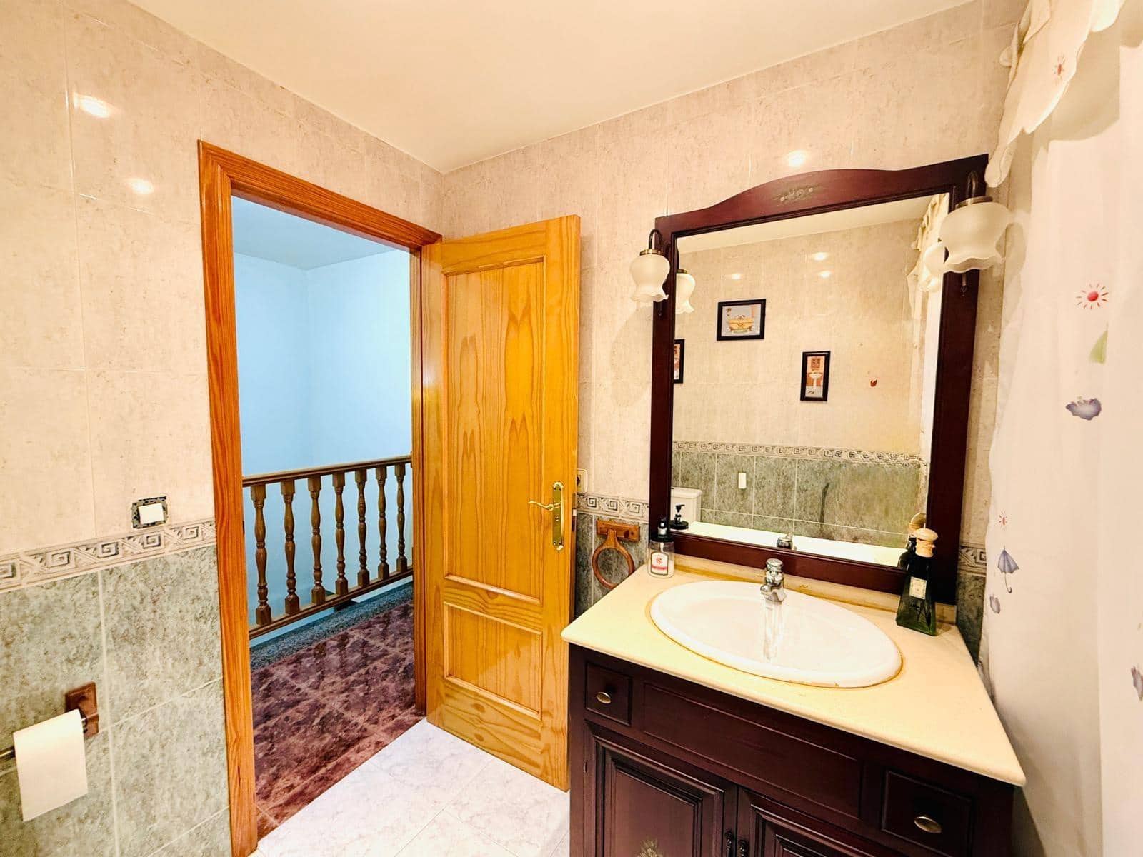 4 bedroom Terraced Villa for sale in Aguilas with garage - € 189,000 (Ref: 9622724)