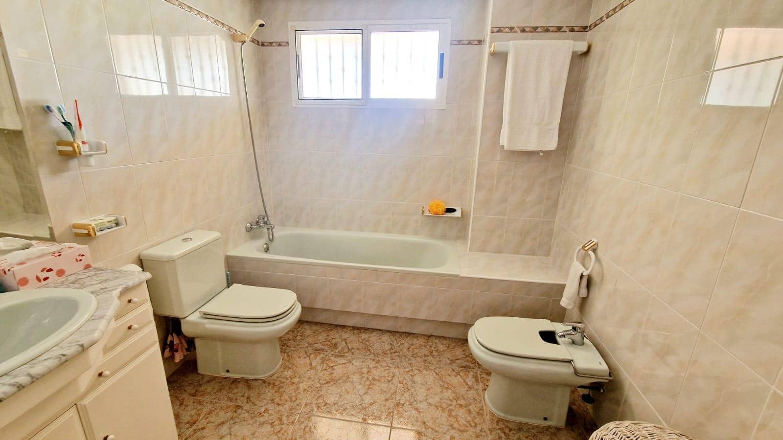 Piso de 3 habitaciones en Aguilas en venta con piscina garaje - 279.000 € (Ref: 9622725)