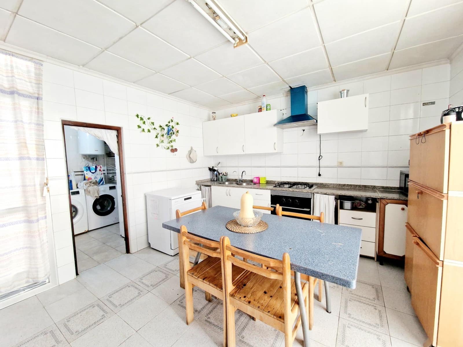 5 bedroom Villa for sale in Aguilas with garage - € 155,000 (Ref: 9622732)