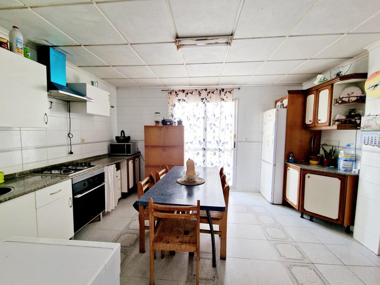 5 bedroom Villa for sale in Aguilas with garage - € 155,000 (Ref: 9622732)