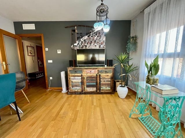 Piso de 4 habitaciones en Aguilas en venta con piscina garaje - 280.000 € (Ref: 9622735)