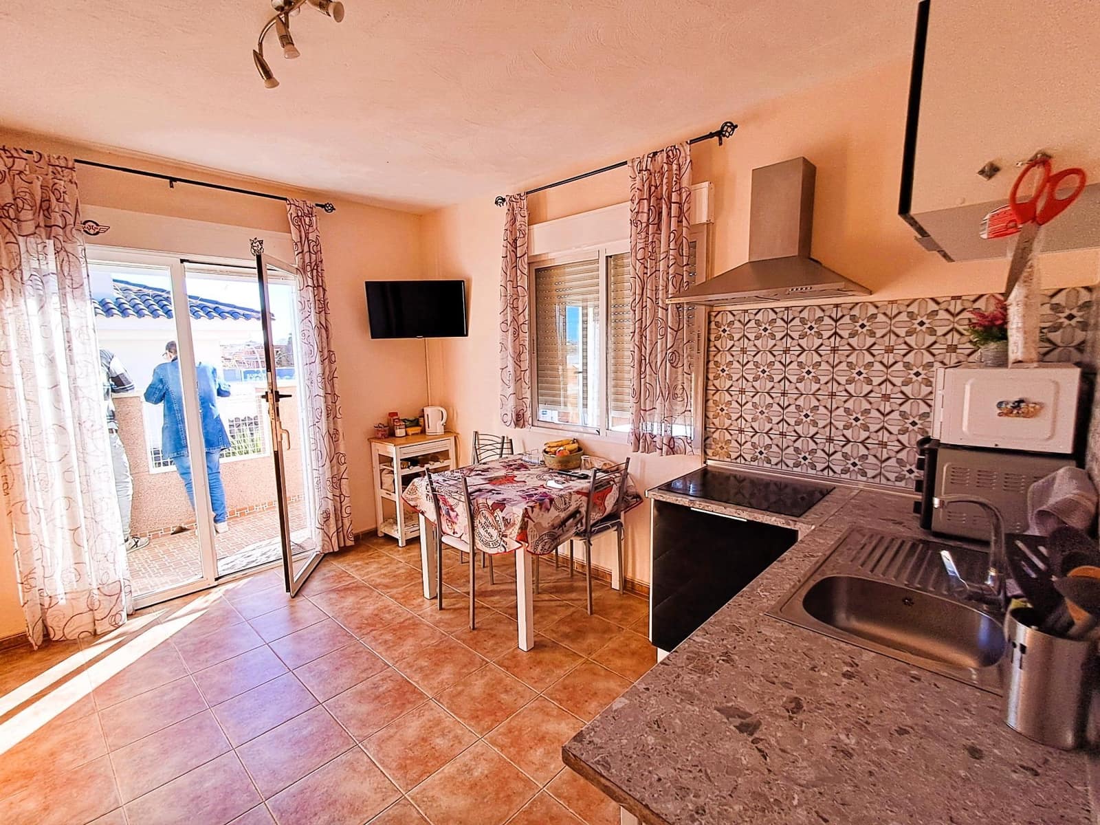 6 bedroom Villa for sale in Aguilas with pool garage - € 429,000 (Ref: 9690897)
