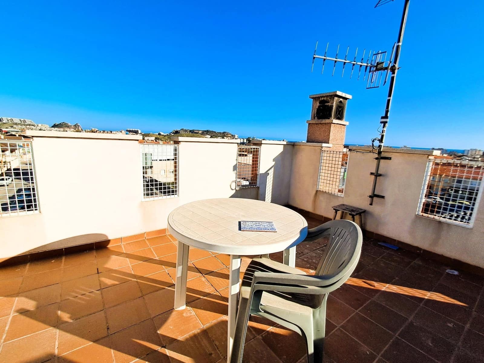 6 bedroom Villa for sale in Aguilas with pool garage - € 429,000 (Ref: 9690897)