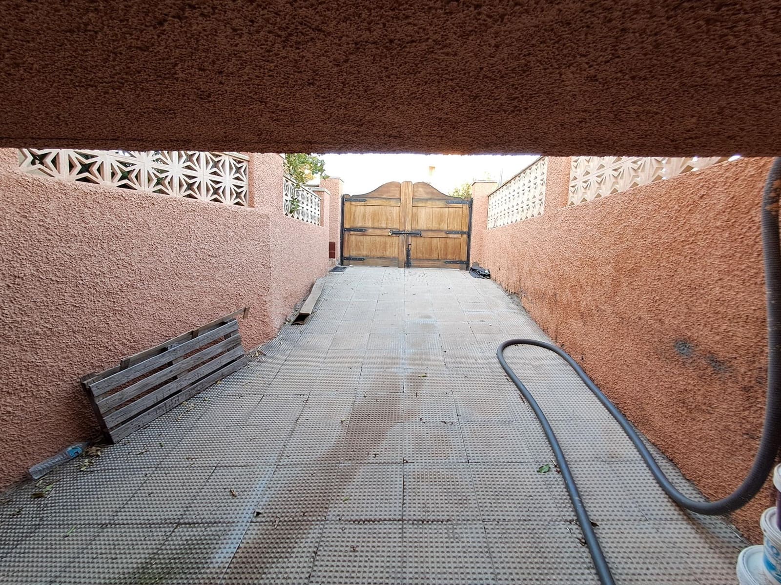 6 bedroom Villa for sale in Aguilas with pool garage - € 429,000 (Ref: 9690897)