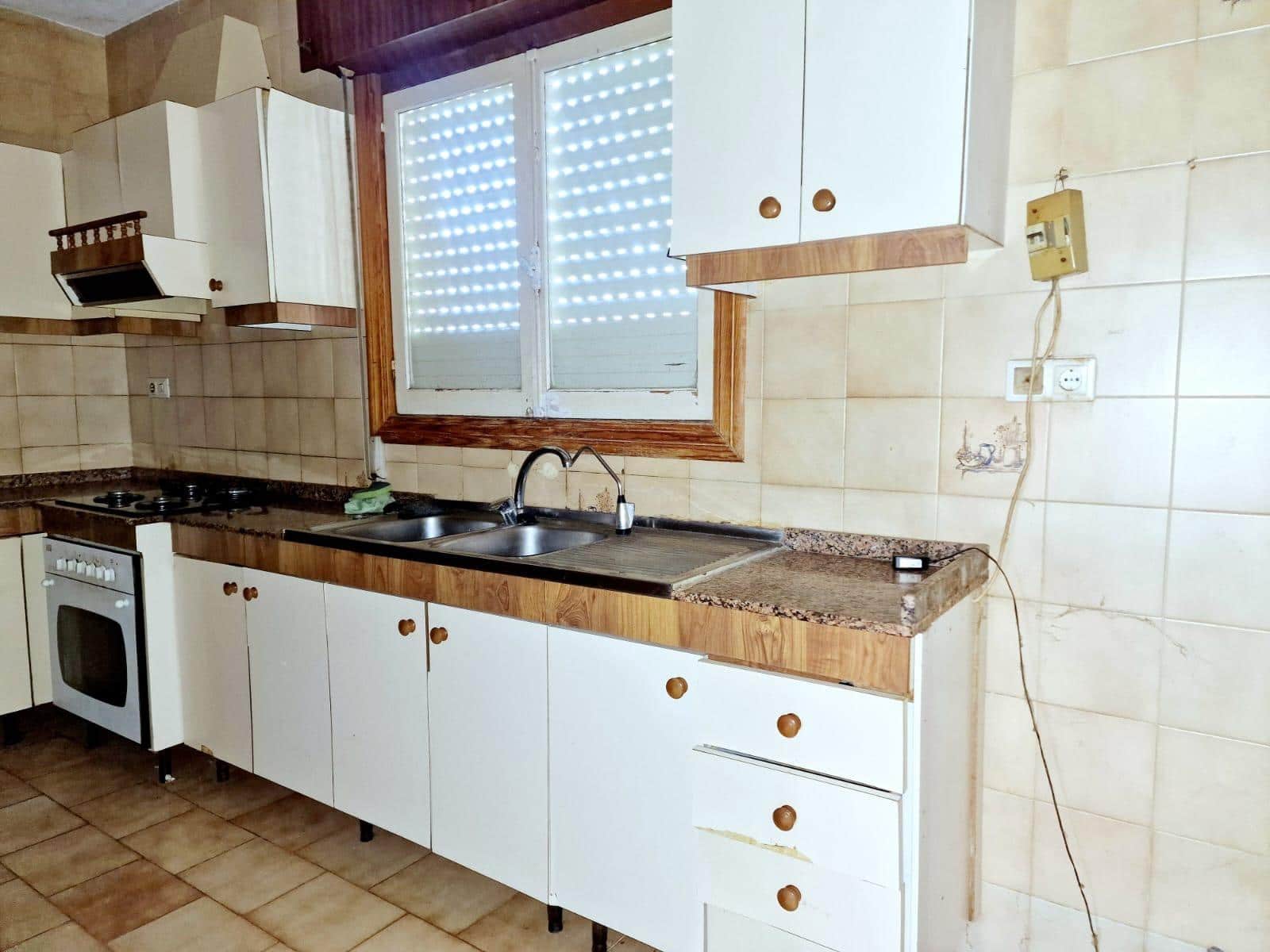 3 soveværelse Villa til salg i Calarreona med garage - € 330.000 (Ref: 9695469)