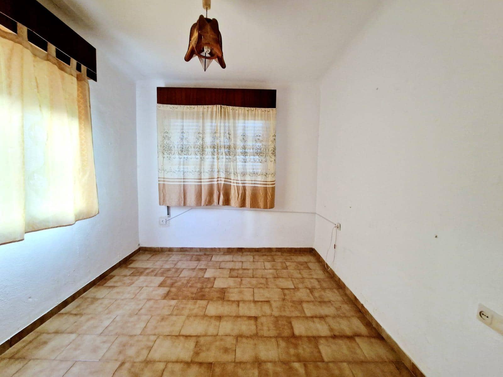 3 soveværelse Villa til salg i Calarreona med garage - € 330.000 (Ref: 9695469)