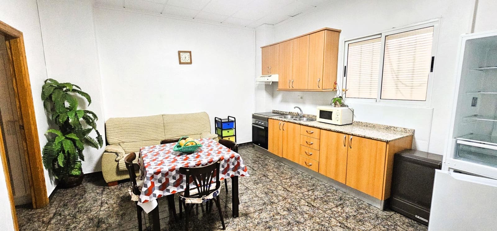 4 bedroom Villa for sale in Aguilas - € 175,000 (Ref: 9712109)