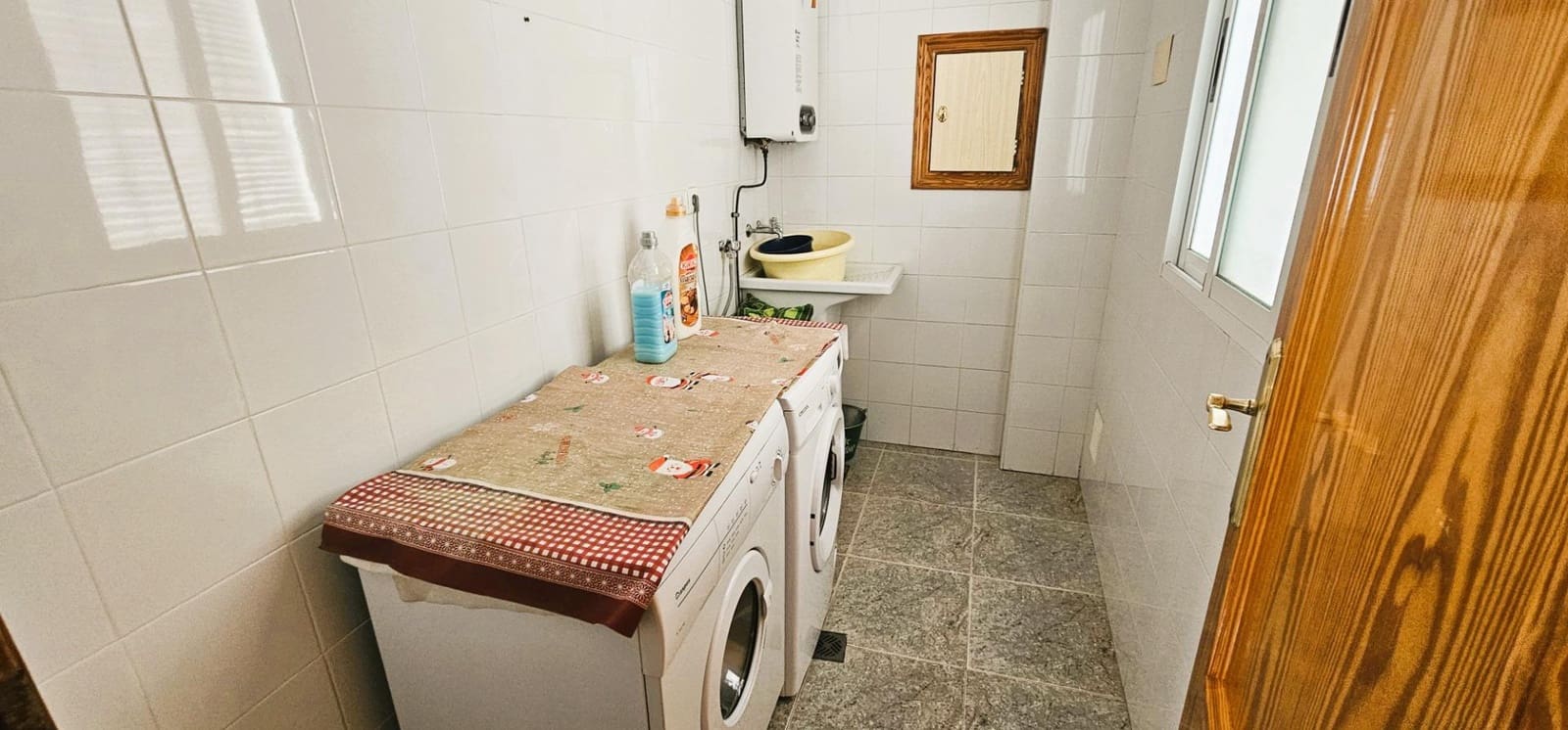 4 bedroom Villa for sale in Aguilas - € 175,000 (Ref: 9712109)