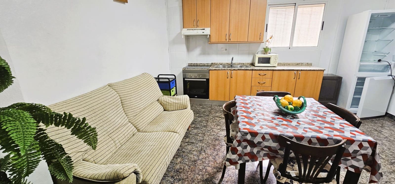 4 bedroom Villa for sale in Aguilas - € 175,000 (Ref: 9712109)