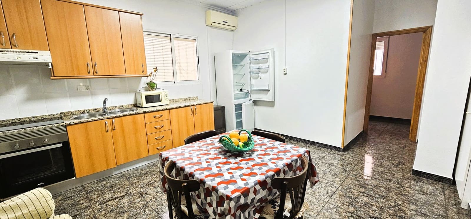 4 bedroom Villa for sale in Aguilas - € 175,000 (Ref: 9712109)