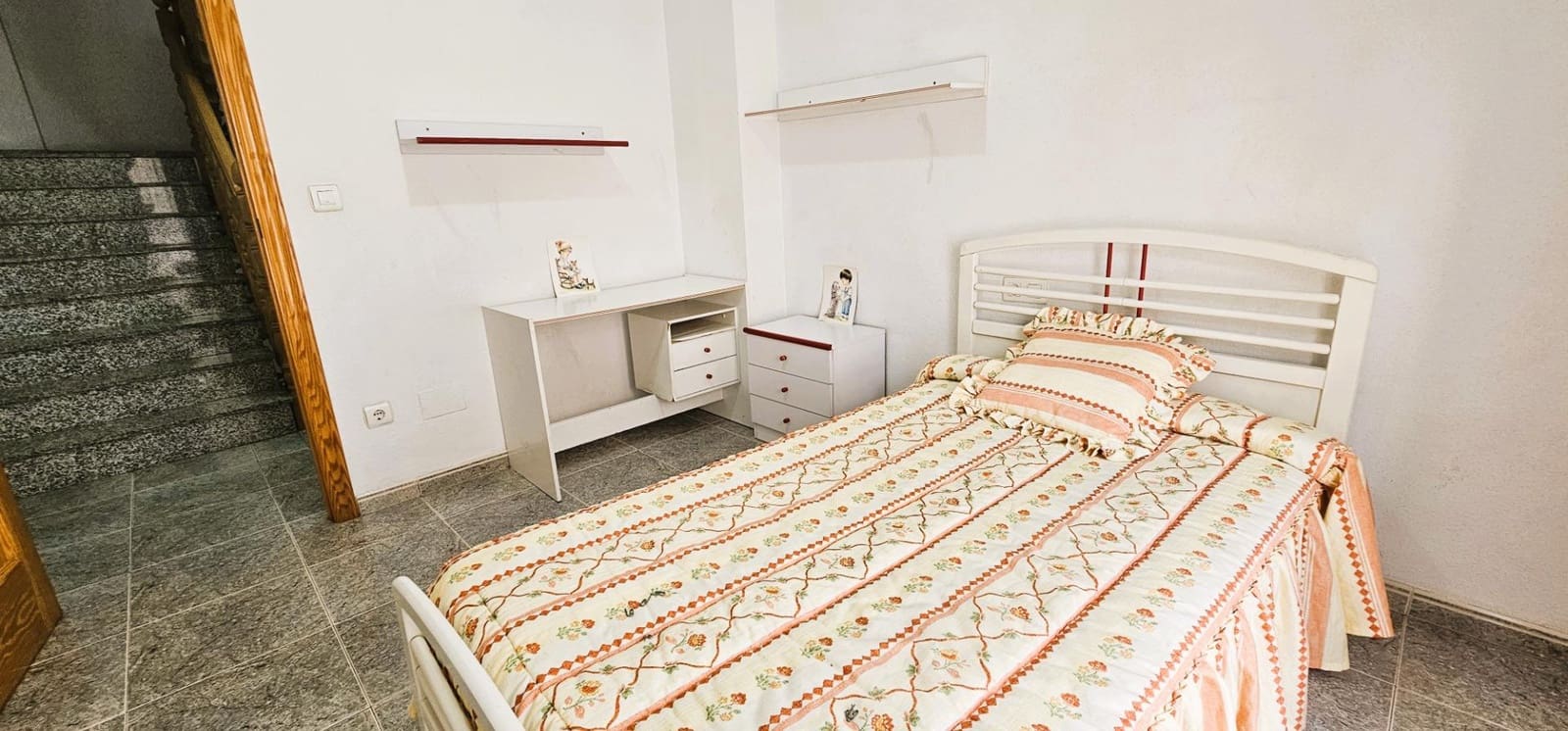 4 bedroom Villa for sale in Aguilas - € 175,000 (Ref: 9712109)