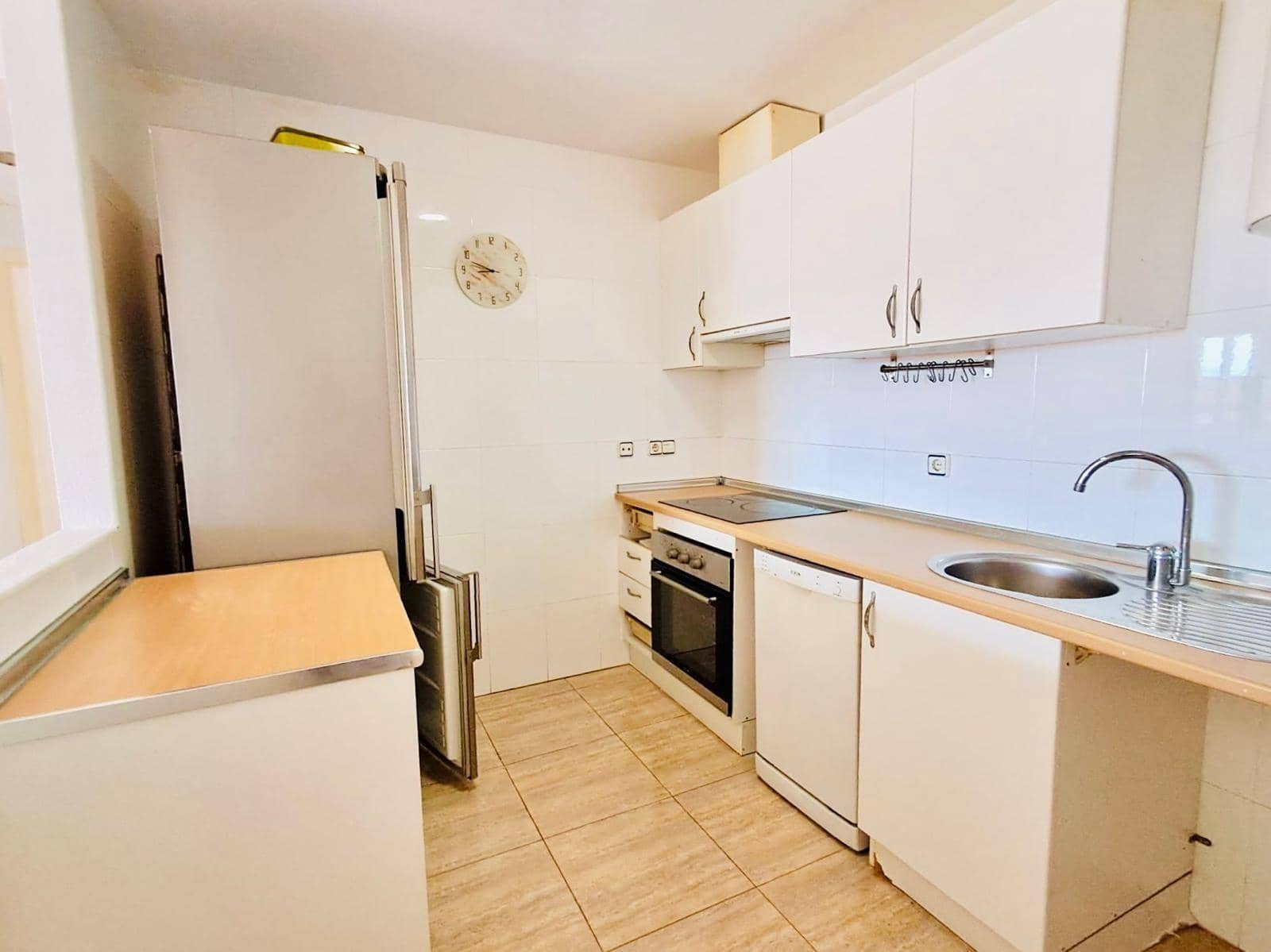 2 bedroom Apartment for sale in Aguilas with pool garage - € 250,000 (Ref: 9715030)