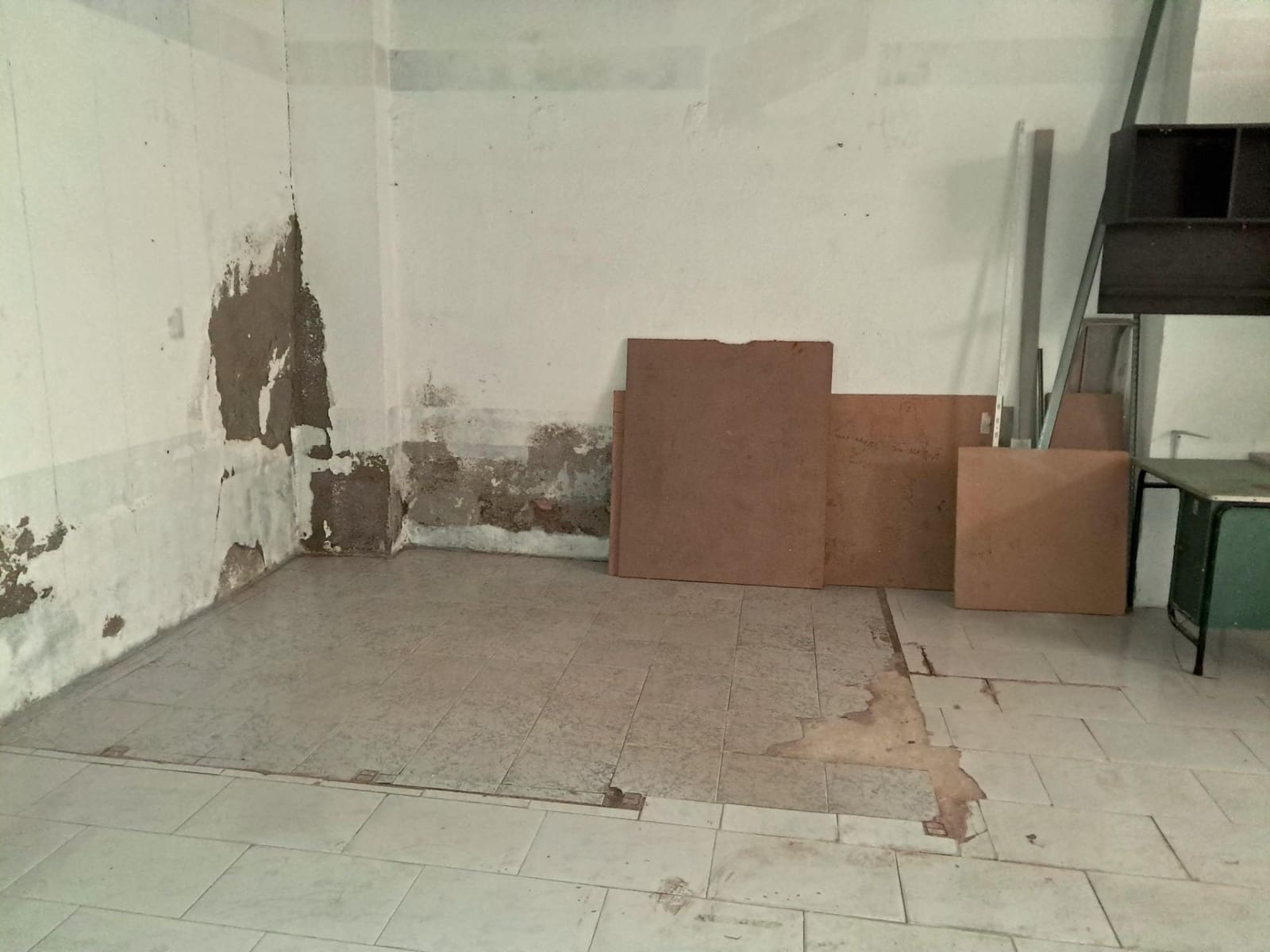 1 quarto Comercial para venda em Aguilas com garagem - 70 000 € (Ref: 9808099)