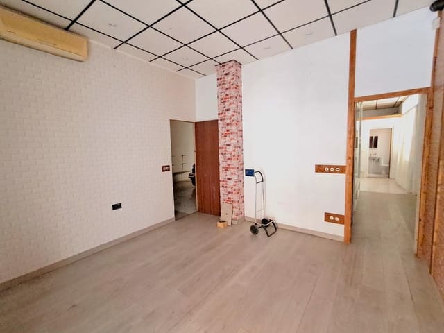 1 quarto Comercial para venda em Aguilas com garagem - 70 000 € (Ref: 9808099)