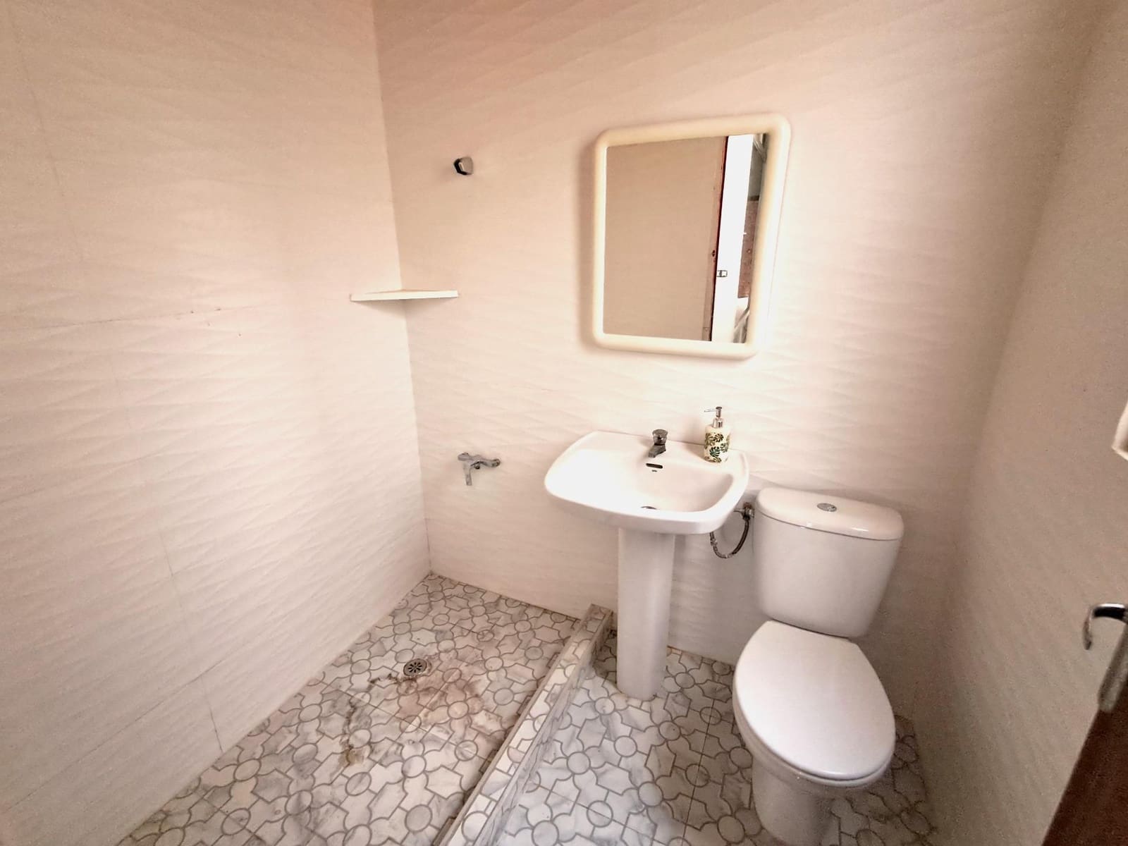 1 quarto Comercial para venda em Aguilas com garagem - 70 000 € (Ref: 9808099)