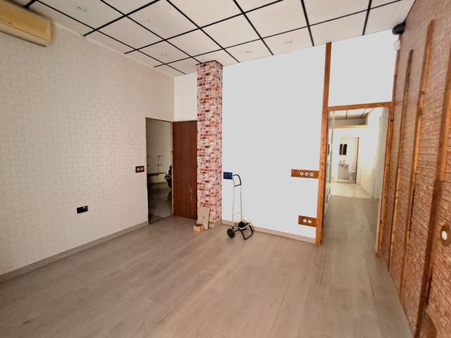 1 quarto Comercial para venda em Aguilas com garagem - 70 000 € (Ref: 9808099)