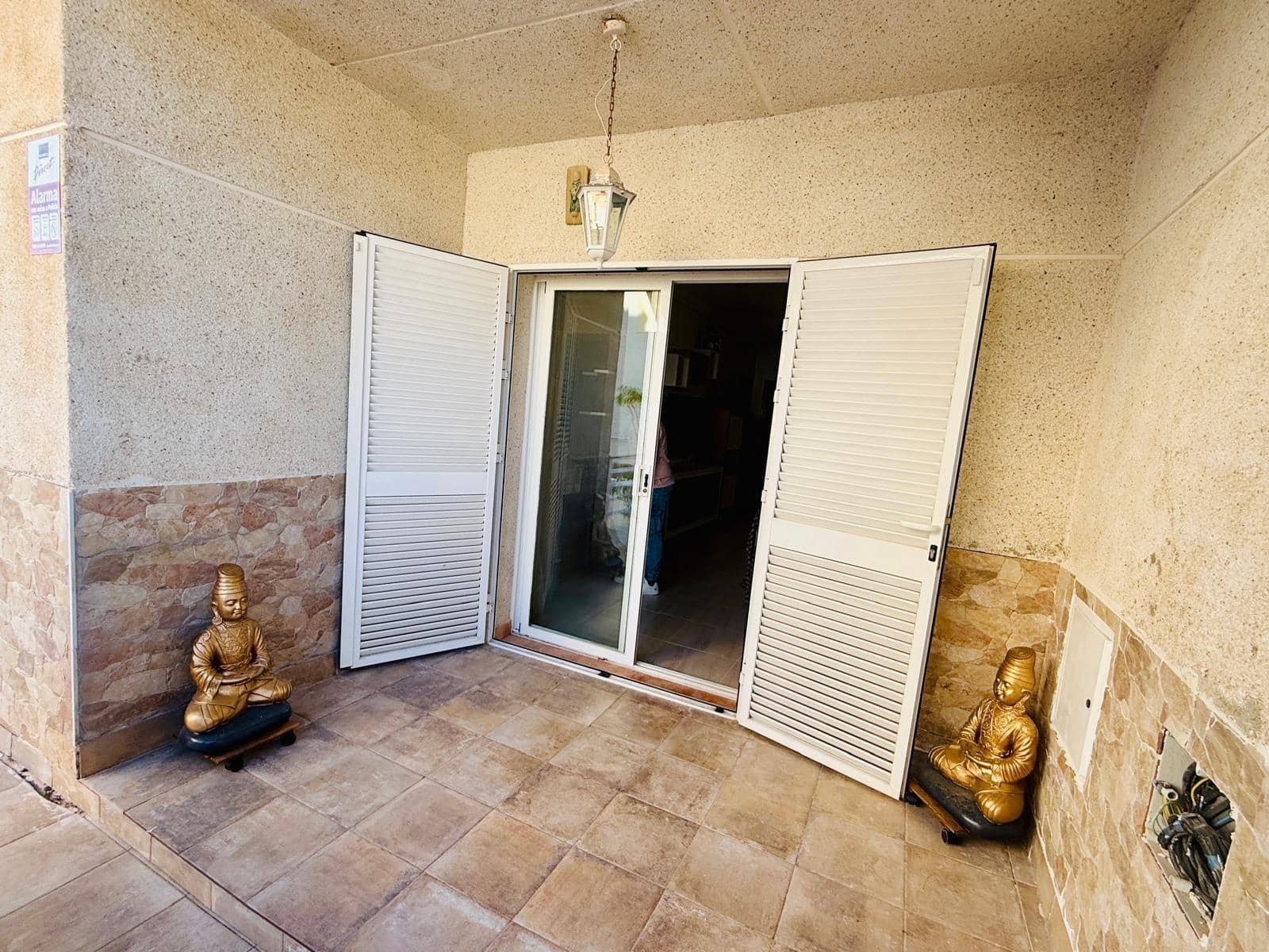3 bedroom Flat for sale in Los Collados with pool garage - € 195,000 (Ref: 9833786)