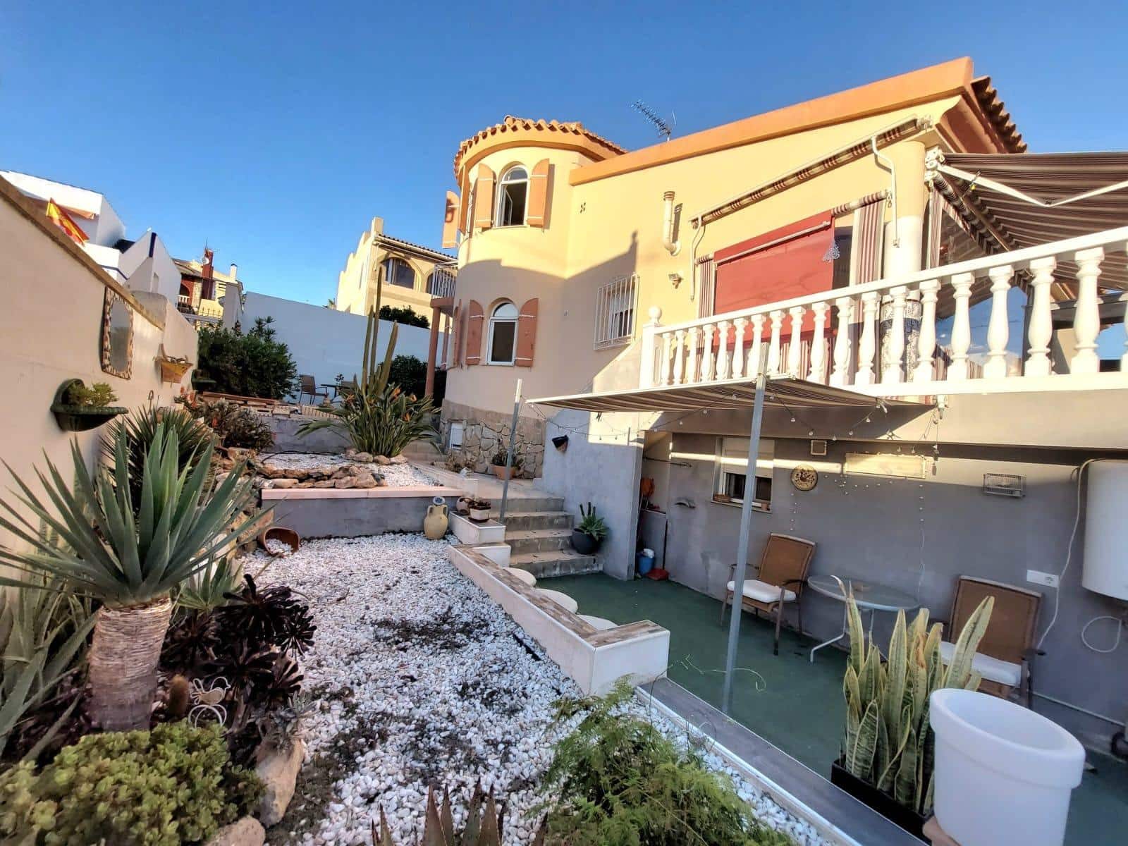 4 quarto Moradia para venda em Calabardina com garagem - 335 000 € (Ref: 9846549)