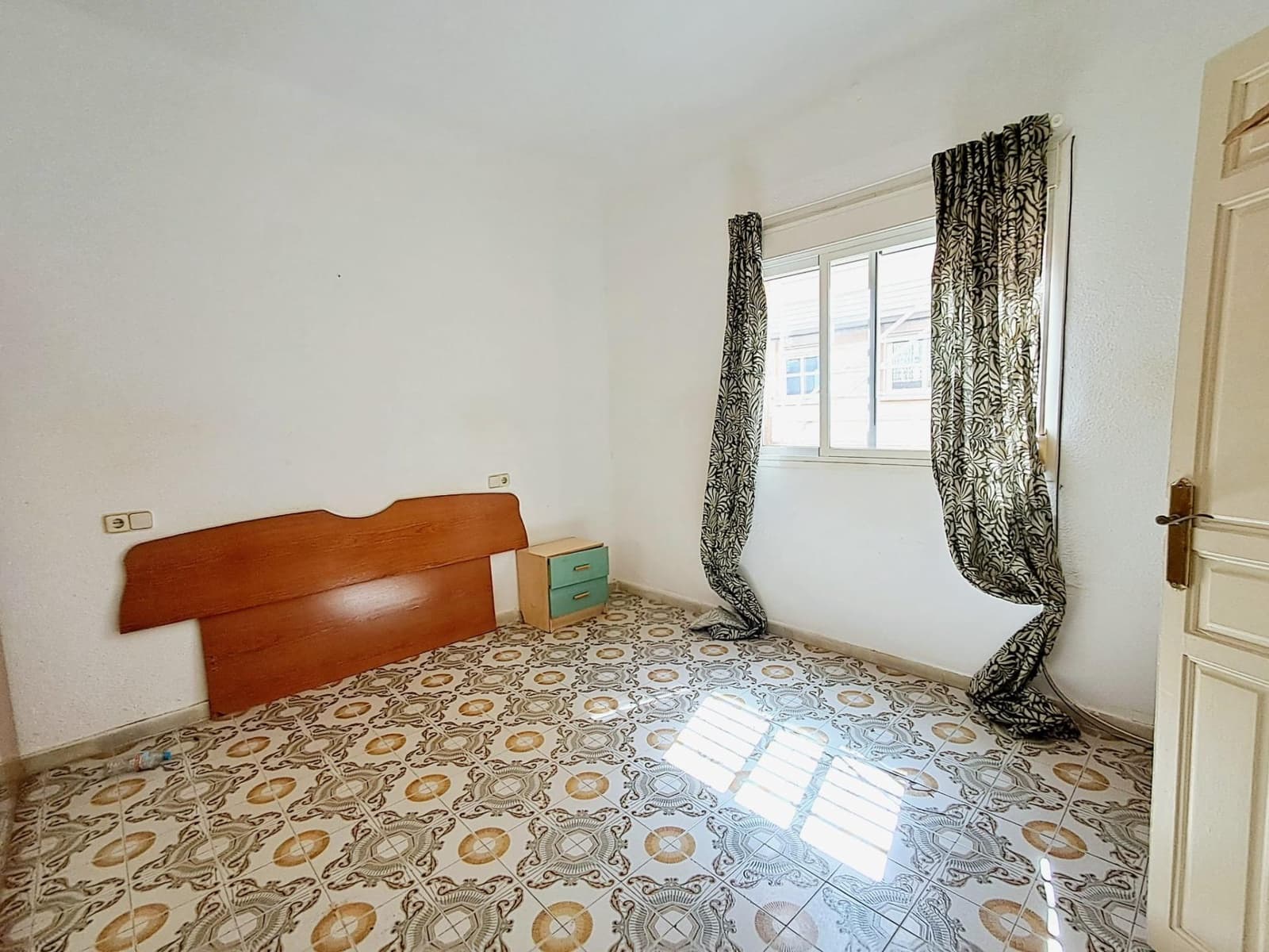 2 bedroom Apartment for sale in Aguilas - € 84,900 (Ref: 9867099)