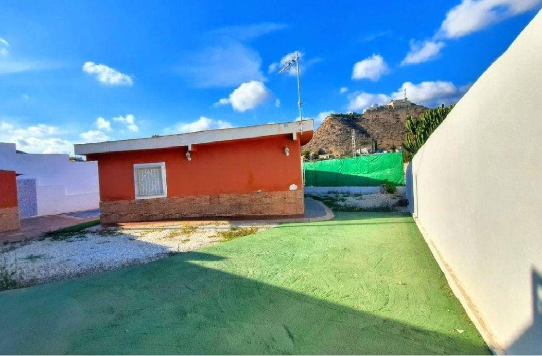 2 soverom Villa til salgs i Los Collados med svømmebasseng garasje - € 175 000 (Ref: 9884941)