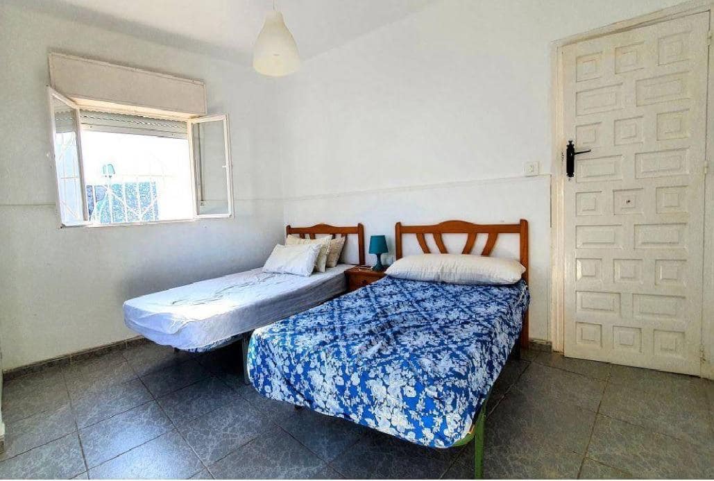 2 soverom Villa til salgs i Los Collados med svømmebasseng garasje - € 175 000 (Ref: 9884941)