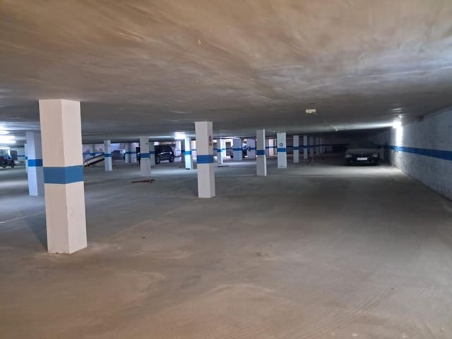 Garage til salg i Aguilas - € 32.000 (Ref: 9915980)
