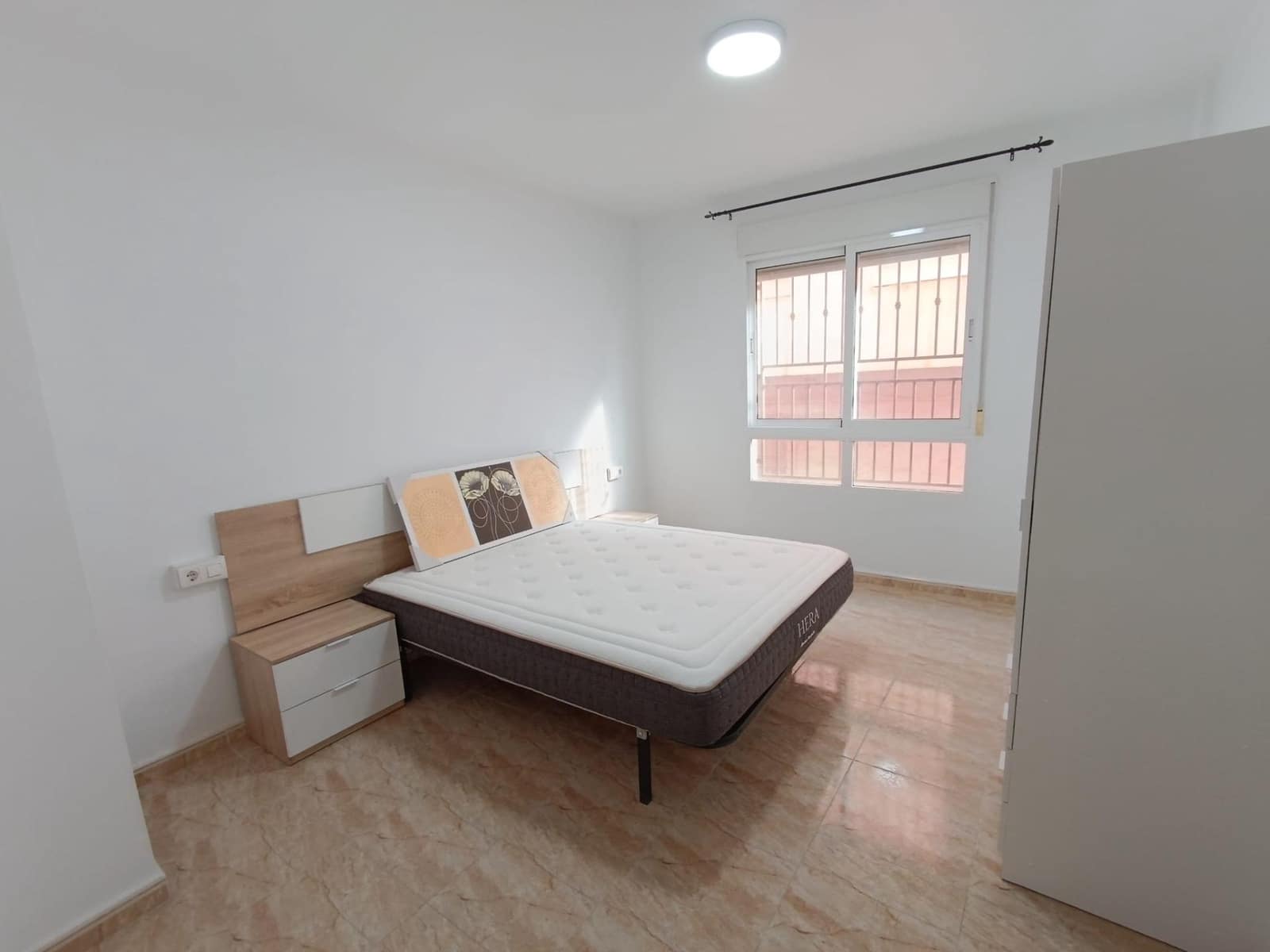4 bedroom Apartment for sale in Aguilas - € 139,000 (Ref: 9922402)