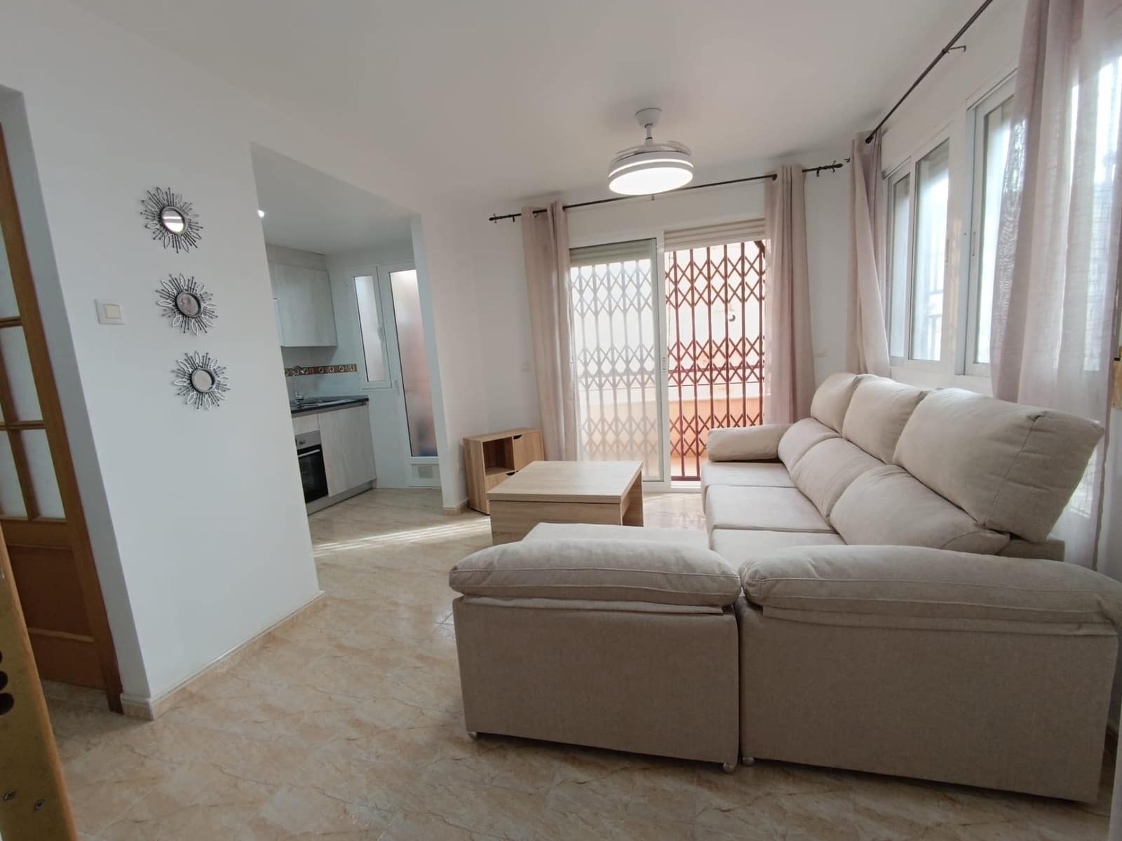 4 bedroom Apartment for sale in Aguilas - € 139,000 (Ref: 9922402)